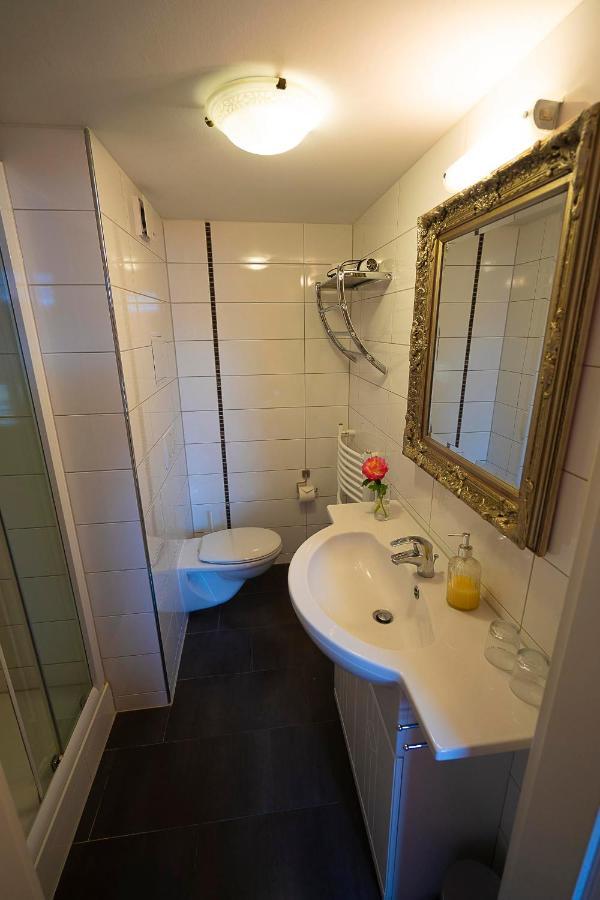 Pension Am Dom Schwerin  Kamer foto