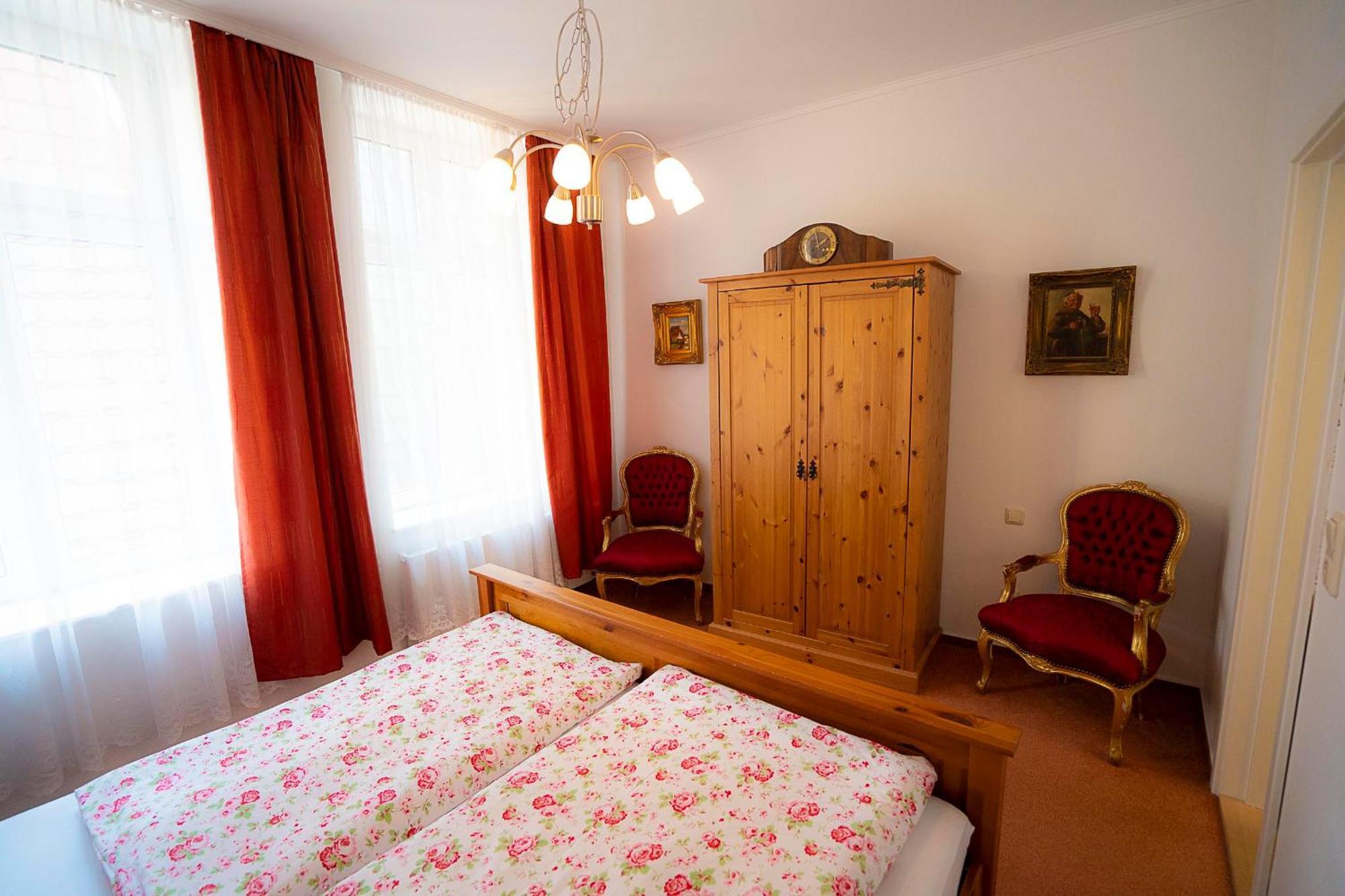 Pension Am Dom Schwerin  Kamer foto